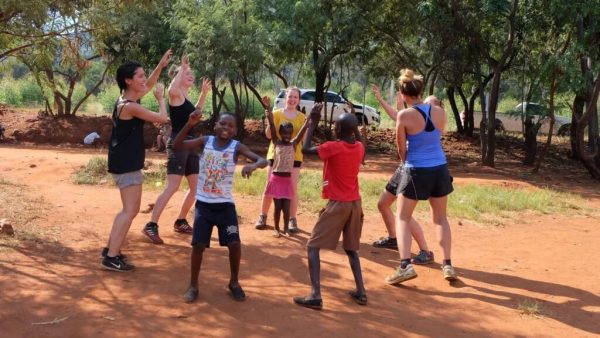 Volunteer Programs Abroad Supporting Personal Growth Through Immersive Volunteering